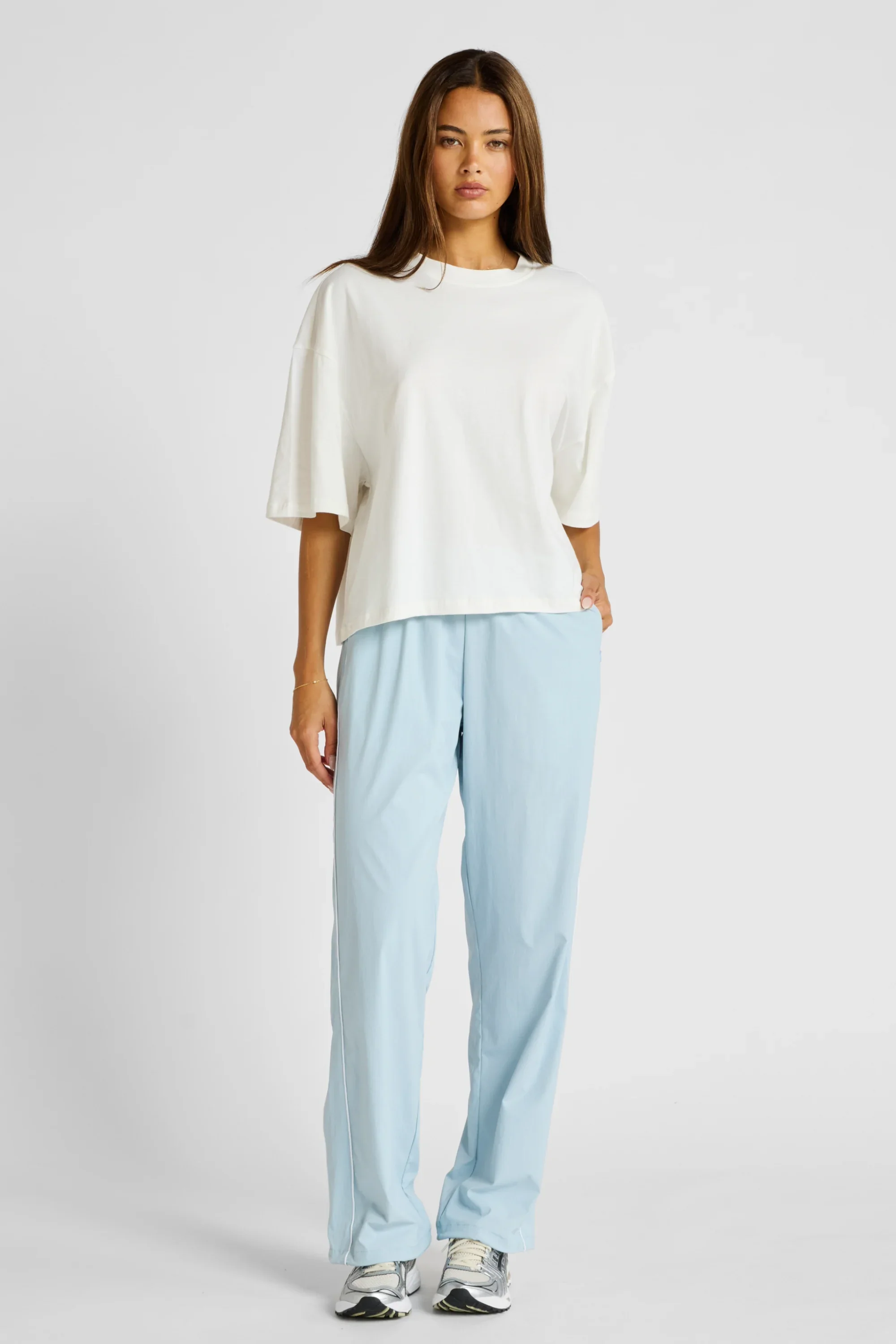 Oversized Cropped Tee - Image 4