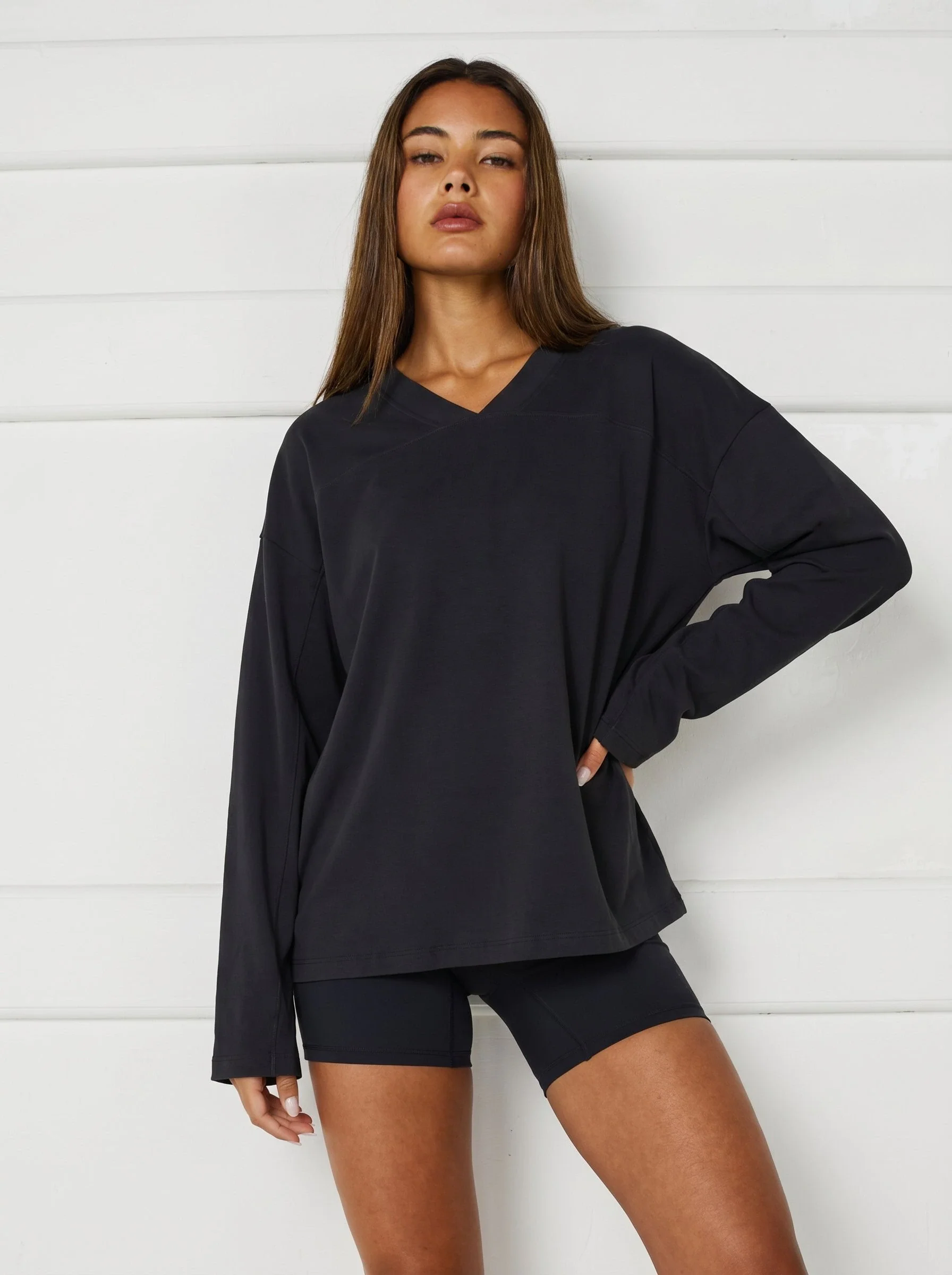 Oversized V-Neck Long Sleeve - Image 3