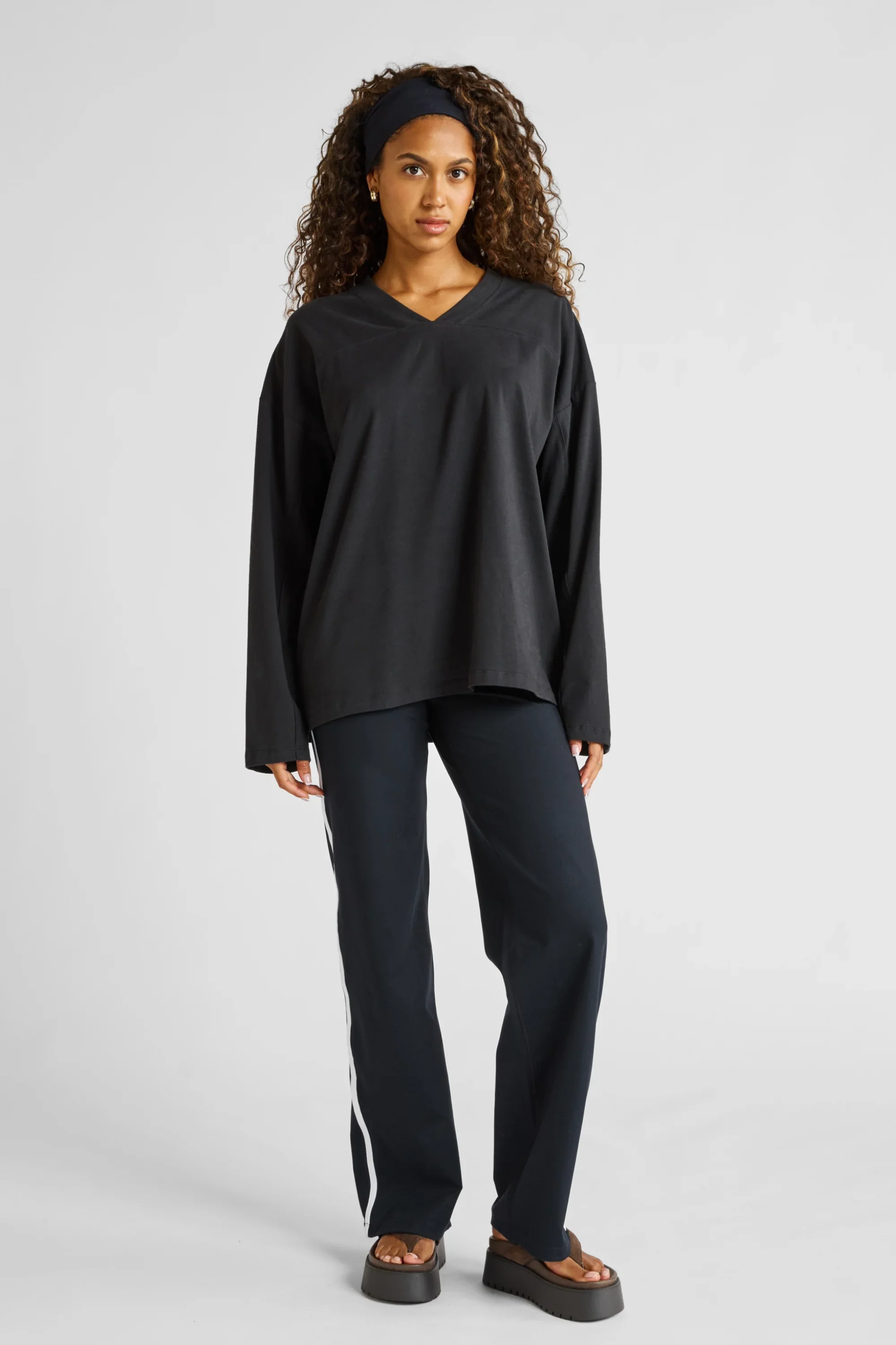 Oversized V-Neck Long Sleeve - Image 5