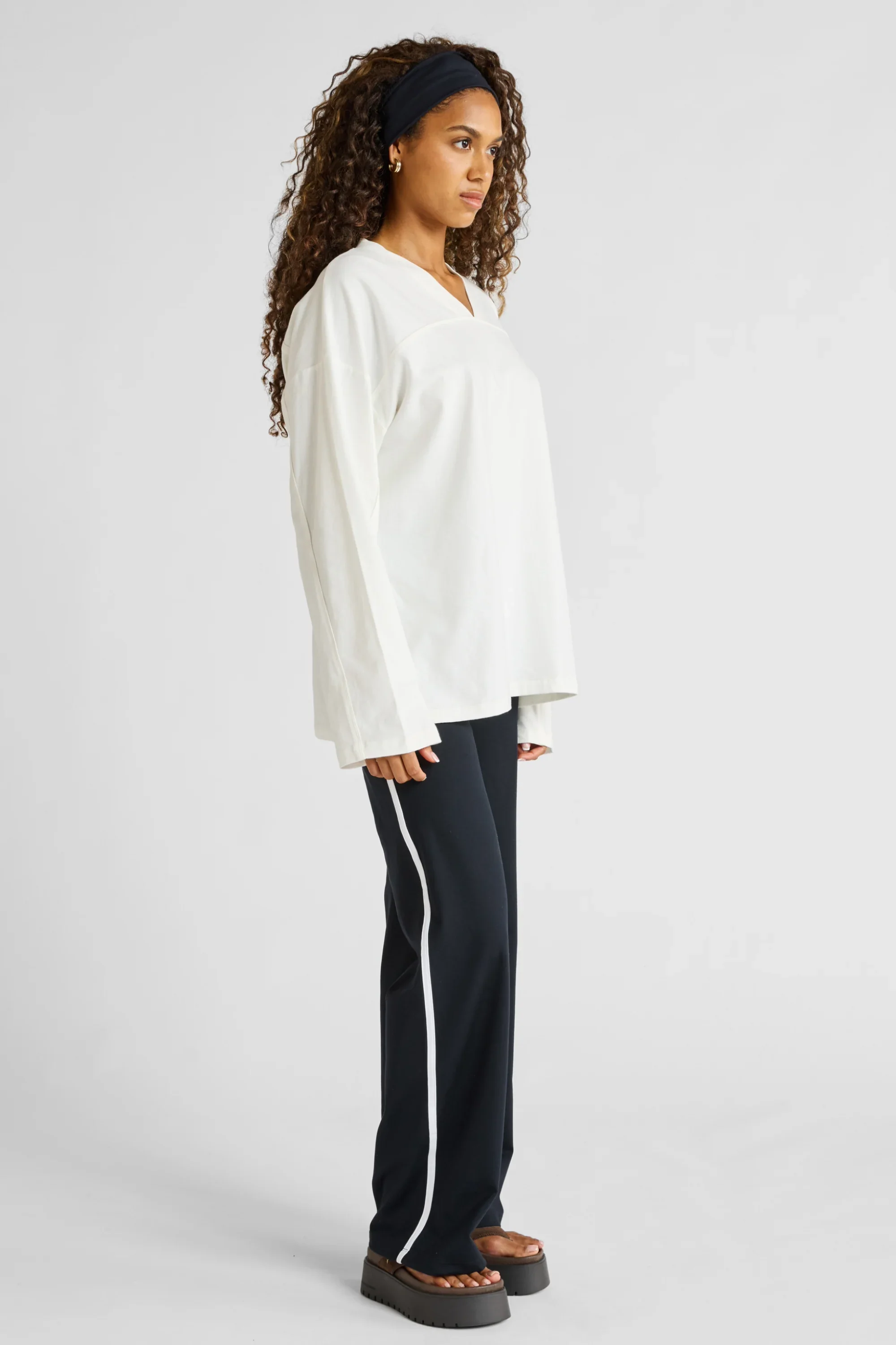 Oversized V-Neck Long Sleeve - Image 6