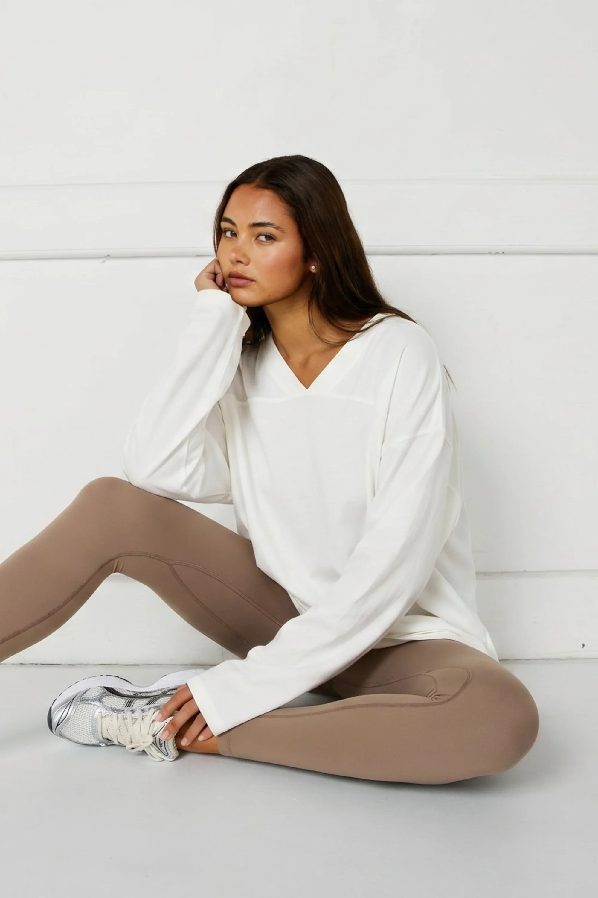 Oversized V-Neck Long Sleeve - Image 9